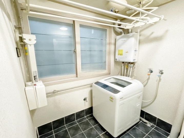 大邱啓明大学校城西産業団地駅韓国留学部屋ハートステイ 即時入居可能 二谷駅竹田駅啓明大ワンルーム 啓明大学駅勢圏で、通学距離の静かな位置のワンルーム 啓明大学駅(大邱2号線)、城西産業団地駅(大邱2号線)、江倉駅(大邱2号線)に近いです。 ベランダが広くてホワイトのきれいなワンルームで、保証金300万ウォン、家賃30万ウォンです。