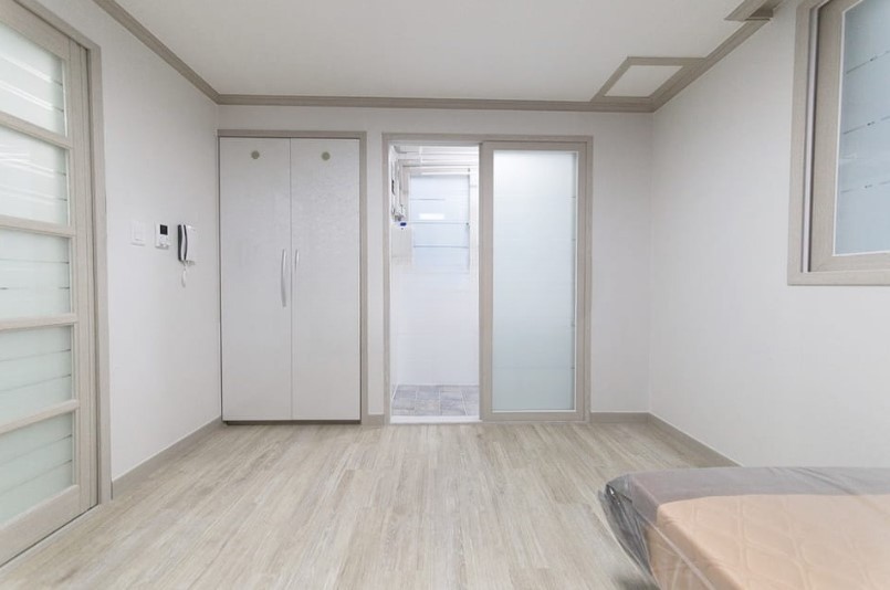 大邱啓明大学韓国留学ワンルームハートステイ 二谷駅竹田駅啓明大ワンルーム 啓明大学駅勢圏で、通学距離の静かな位置のワンルーム 啓明大学駅(大邱2号線)、城西産業団地駅(大邱2号線)、江倉駅(大邱2号線)に近いです。 ベランダが広くてホワイトのきれいなワンルームで、保証金300万ウォン、家賃30万ウォンです。