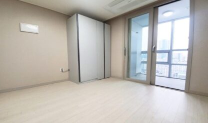 衿川区庁駅オフィステルハートステイ 加山駅が近い駅周辺のオフィステルです。 大通り近くに公共交通機関を利用してどこへでも便利に移動できます! モダンできれいにリニューアルが完了したオープン型ワンルームです! フルオプションでコンディション最高です! この家の魅力はベランダがあり、とてもきれいにインテリアされています！